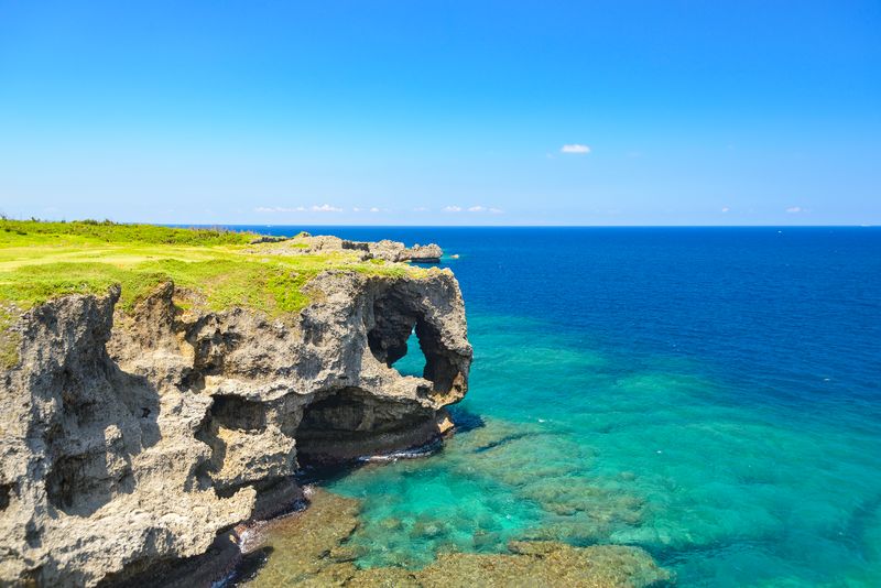 万座毛（まんざもう） thumbnail